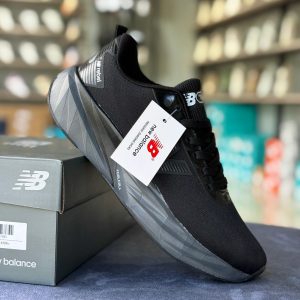 New balance Running shoe